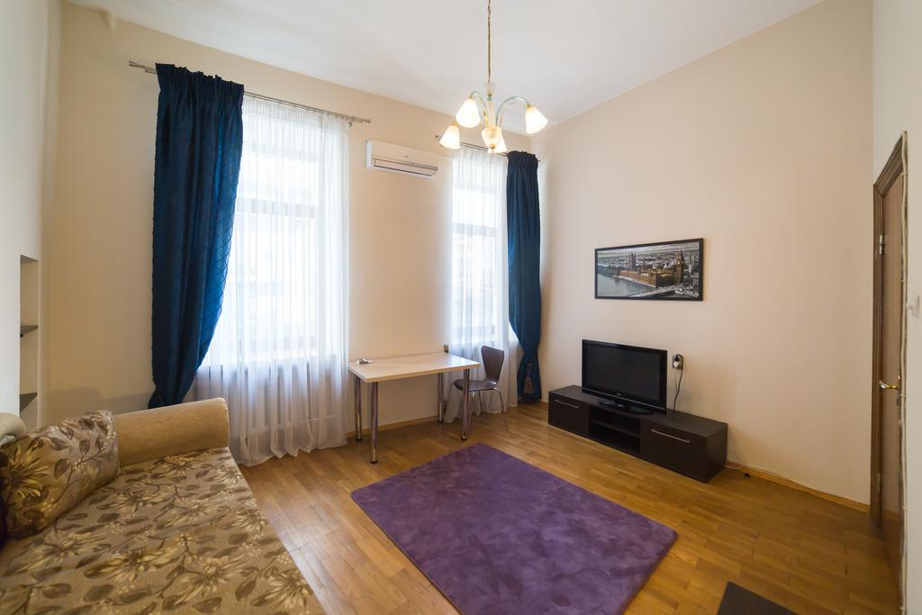 Cozy Apartment In Centre Of Kiev المظهر الخارجي الصورة